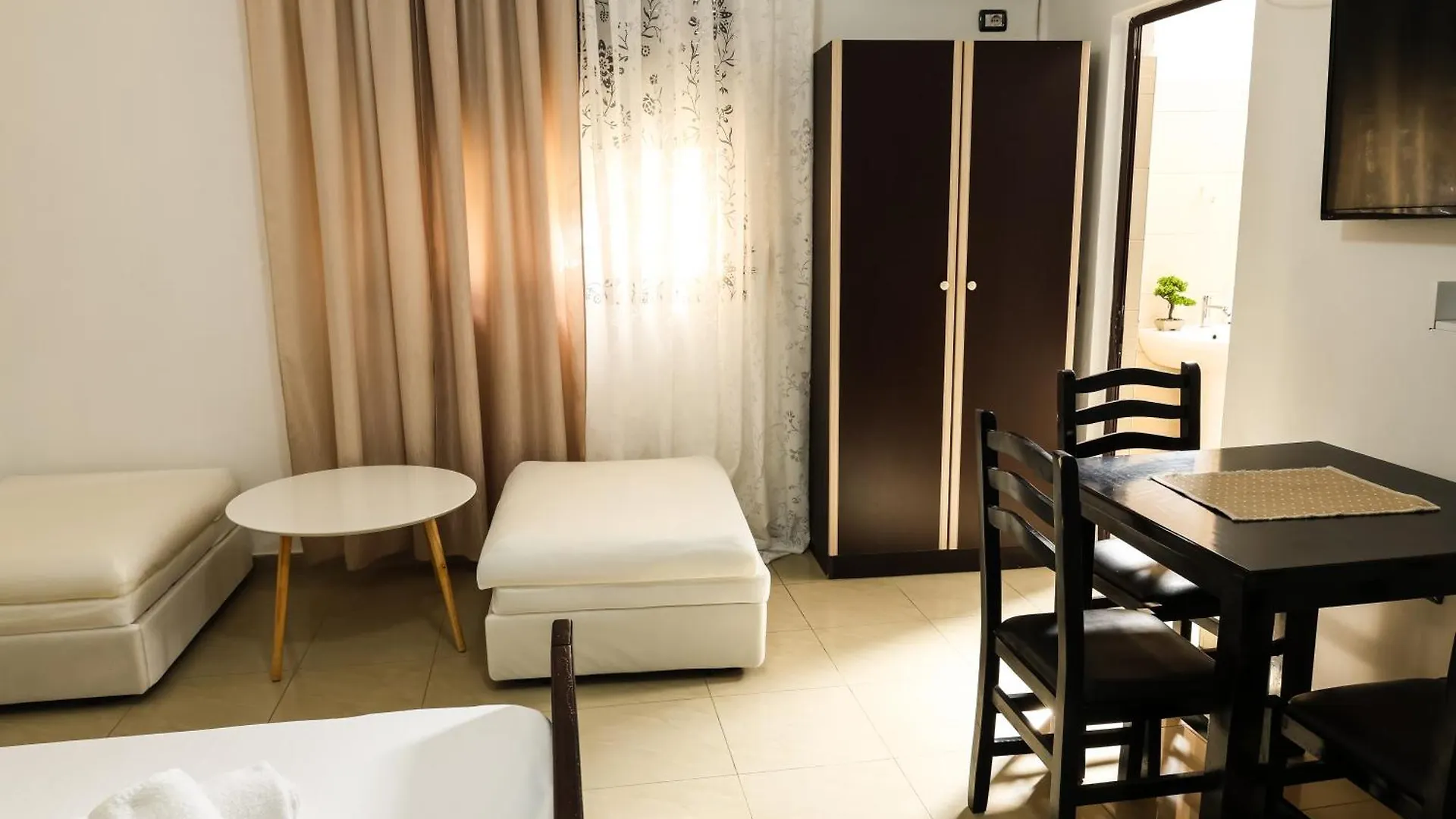 Vila Zhiti Durres Albania